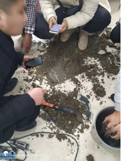 阿勒泰家里漏水了怎么办？